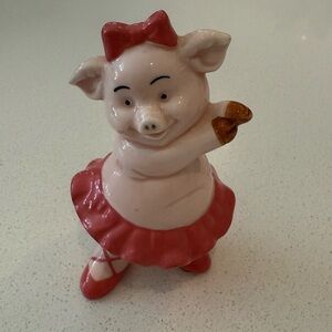 Danbury Mint‎ Swine Lake Piggies Ceramic 4” Collectible Ballet Pig Figurine